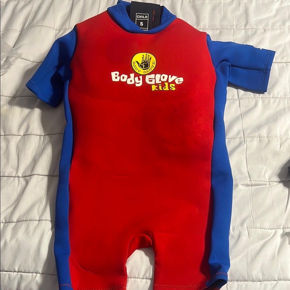 Child’s Red and Blue Short Sleeve Body Glove - Picture 2 of 9